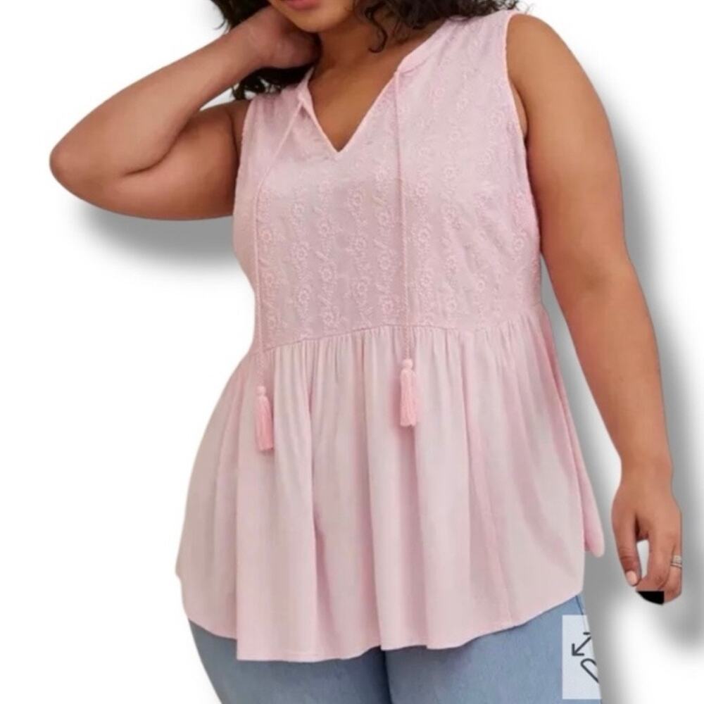 Torrid Sleeveless Blouse Top Size 1X Pink Embroidered Peplum Tassel Tie Babydoll